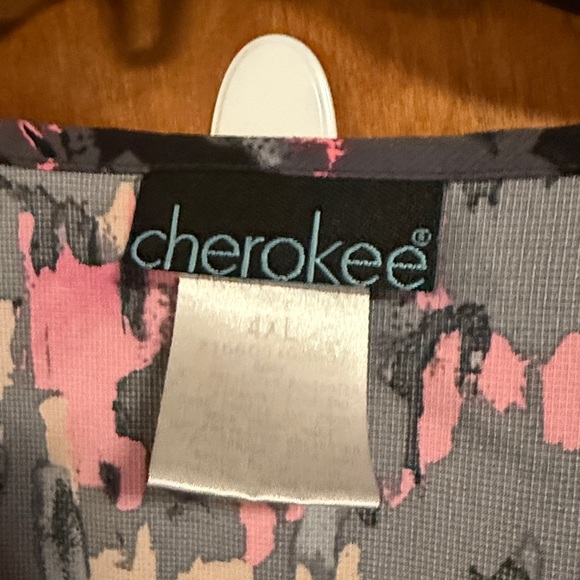 Pink/Orange Pattern Scrub Top - Picture 3 of 4